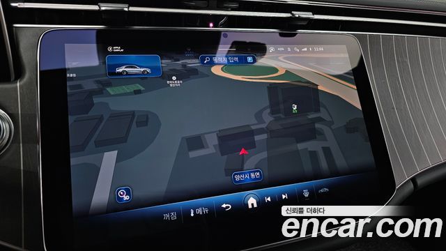 Mercedes-Benz E-Class 2025 — photo 20