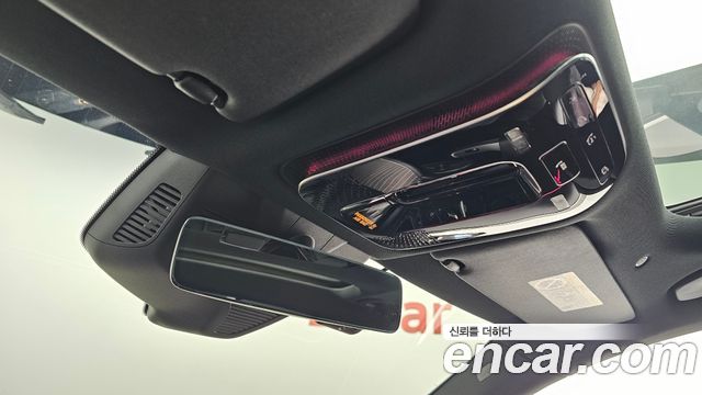 Mercedes-Benz E-Class 2025 — photo 35