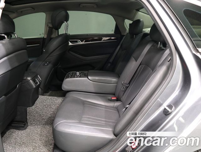 Hyundai Genesis 2015 — photo 19