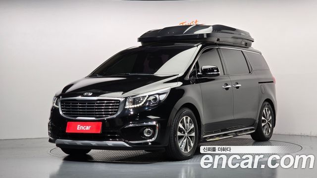 Kia Canival 2017 — photo 1