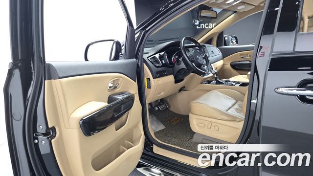 Kia Canival 2017 — photo 10