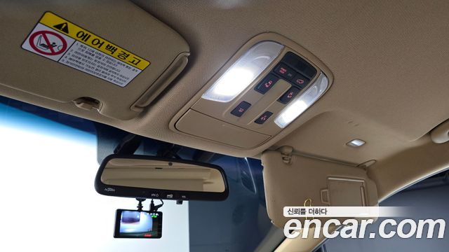 Kia Canival 2017 — photo 14