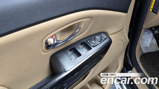Kia Canival 2017 — photo 20