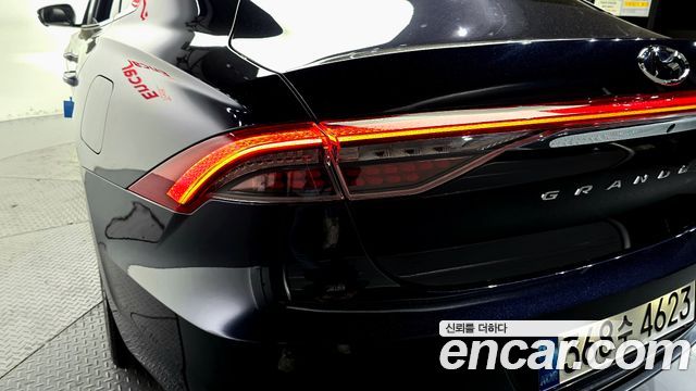 Hyundai Grandeur 2022 — photo 8