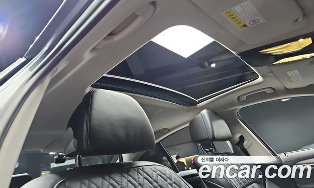 BMW 5-Series 2018 — photo 24