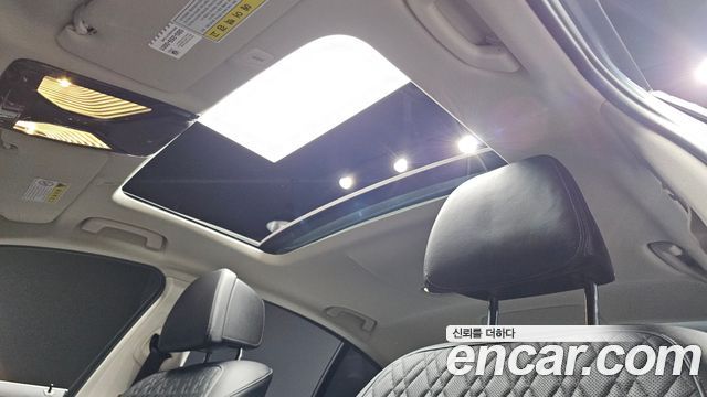 BMW 5-Series 2018 — photo 27