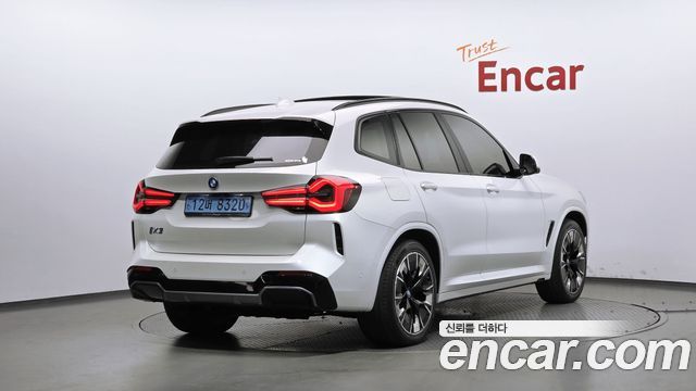 BMW iX3 2024 — photo 2
