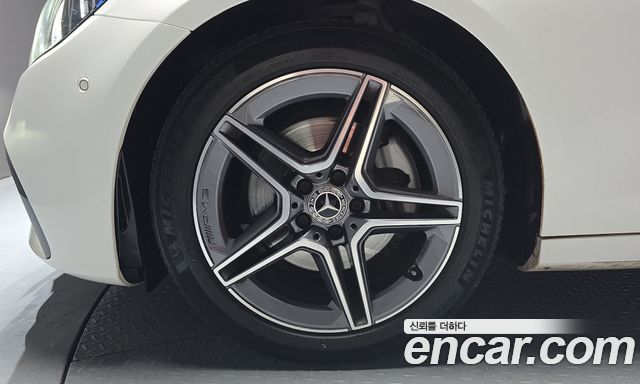 Mercedes-Benz E-Class 2023 — photo 5