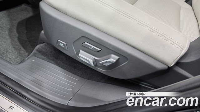 Hyundai Santafe 2024 — photo 30
