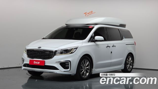 Kia Canival 2019 — photo 1