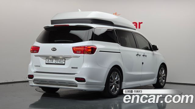 Kia Canival 2019 — photo 2
