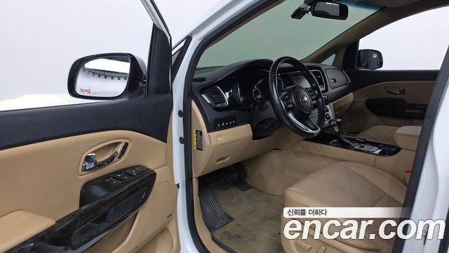 Kia Canival 2019 — photo 13
