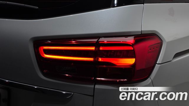 Kia Canival 2019 — photo 9