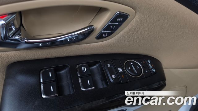 Kia Canival 2019 — photo 28