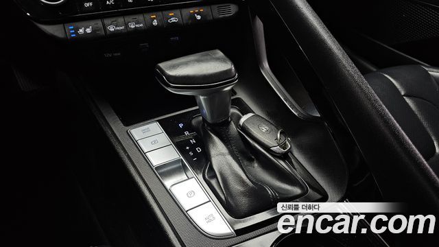 Hyundai AVANTE 2021 — photo 12