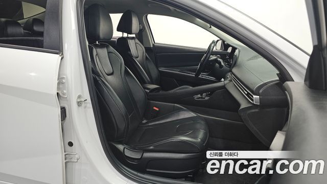 Hyundai AVANTE 2021 — photo 13