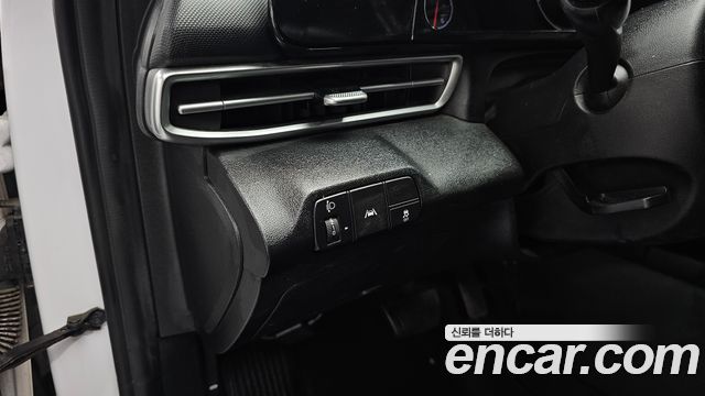 Hyundai AVANTE 2021 — photo 24