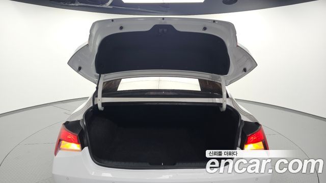 Hyundai AVANTE 2021 — photo 26