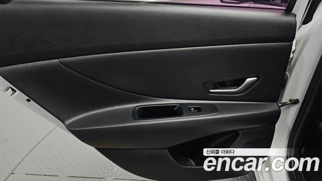 Hyundai AVANTE 2021 — photo 15
