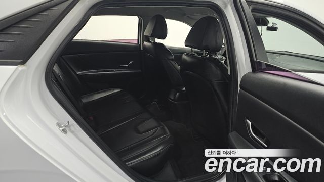 Hyundai AVANTE 2021 — photo 16