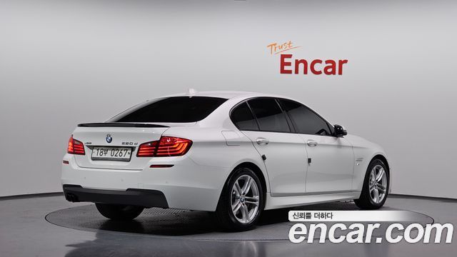 BMW 5-Series 2016 — photo 2