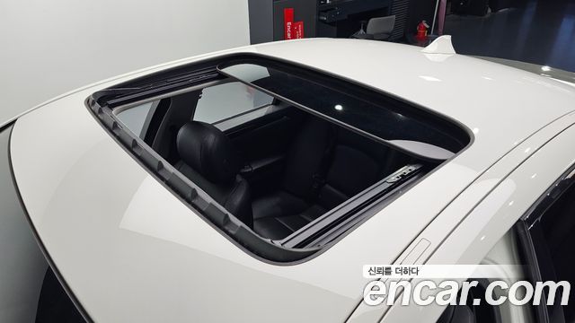 BMW 5-Series 2016 — photo 19