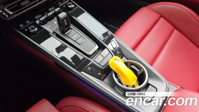 Porsche 911 2024 — photo 12