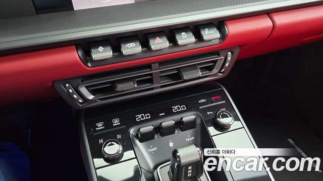 Porsche 911 2024 — photo 23