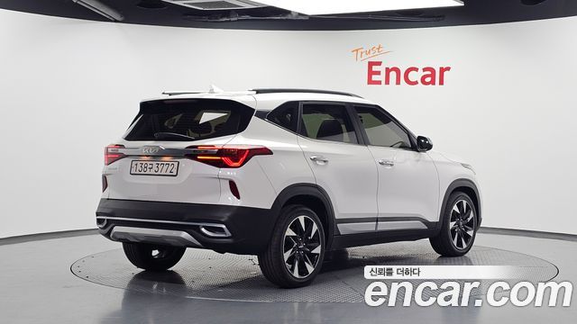 Kia Seltos 2023 — photo 2