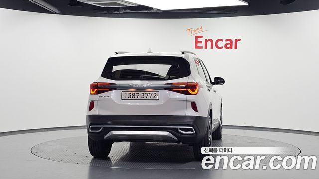 Kia Seltos 2023 — photo 4