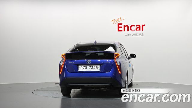 Toyota Prius 2018 — photo 4