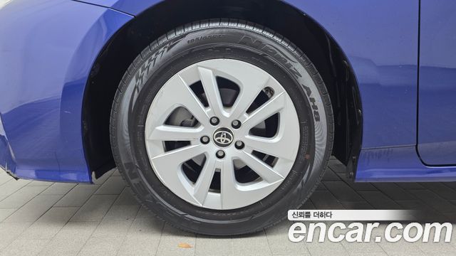 Toyota Prius 2018 — photo 5