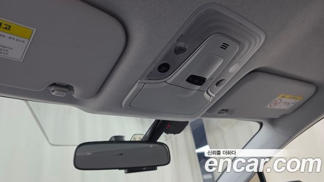 Toyota Prius 2018 — photo 18