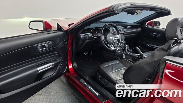 Ford Mustang 2018 — photo 13