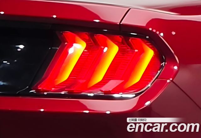 Ford Mustang 2018 — photo 9