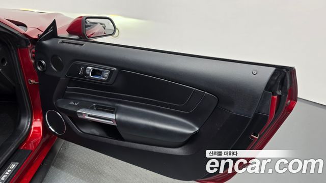 Ford Mustang 2018 — photo 15