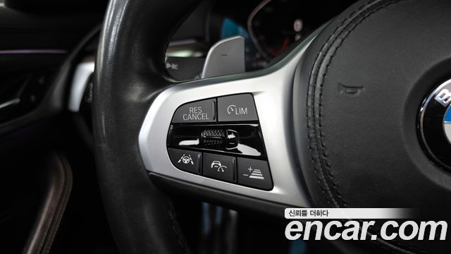 BMW 5-Series 2020 — photo 22