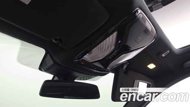 BMW 5-Series 2020 — photo 26