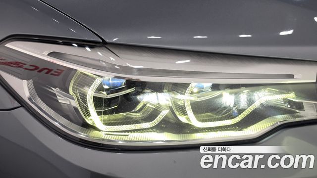 BMW 5-Series 2020 — photo 8