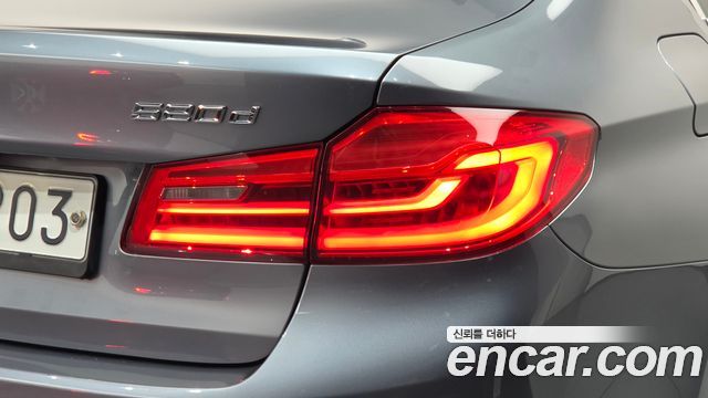 BMW 5-Series 2020 — photo 9