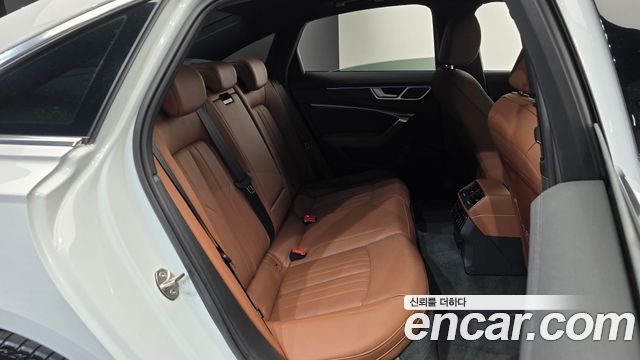 Audi A6 2023 — photo 17