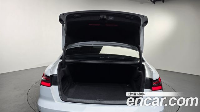 Audi A6 2023 — photo 24