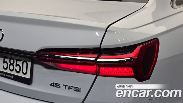 Audi A6 2023 — photo 9
