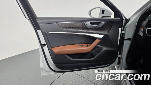 Audi A6 2023 — photo 14