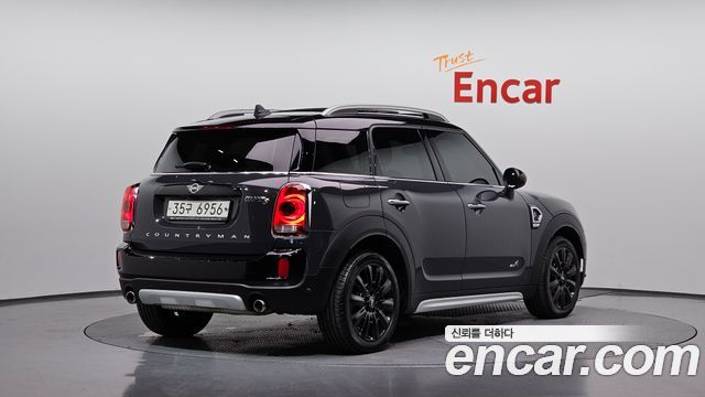 Mini Countryman 2019 — photo 2