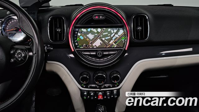 Mini Countryman 2019 — photo 20