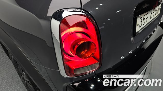 Mini Countryman 2019 — photo 9