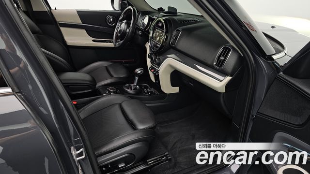 Mini Countryman 2019 — photo 16