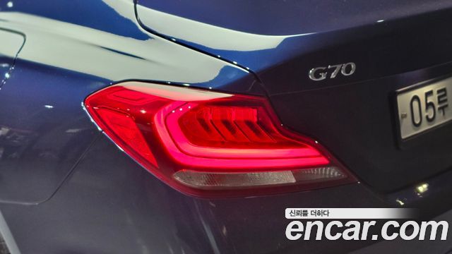 Genesis G70 2019 — photo 9