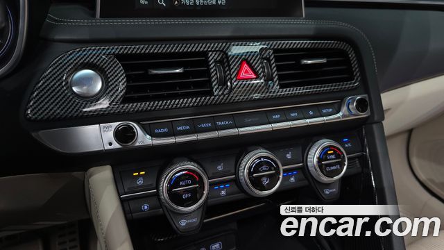 Genesis G70 2019 — photo 27